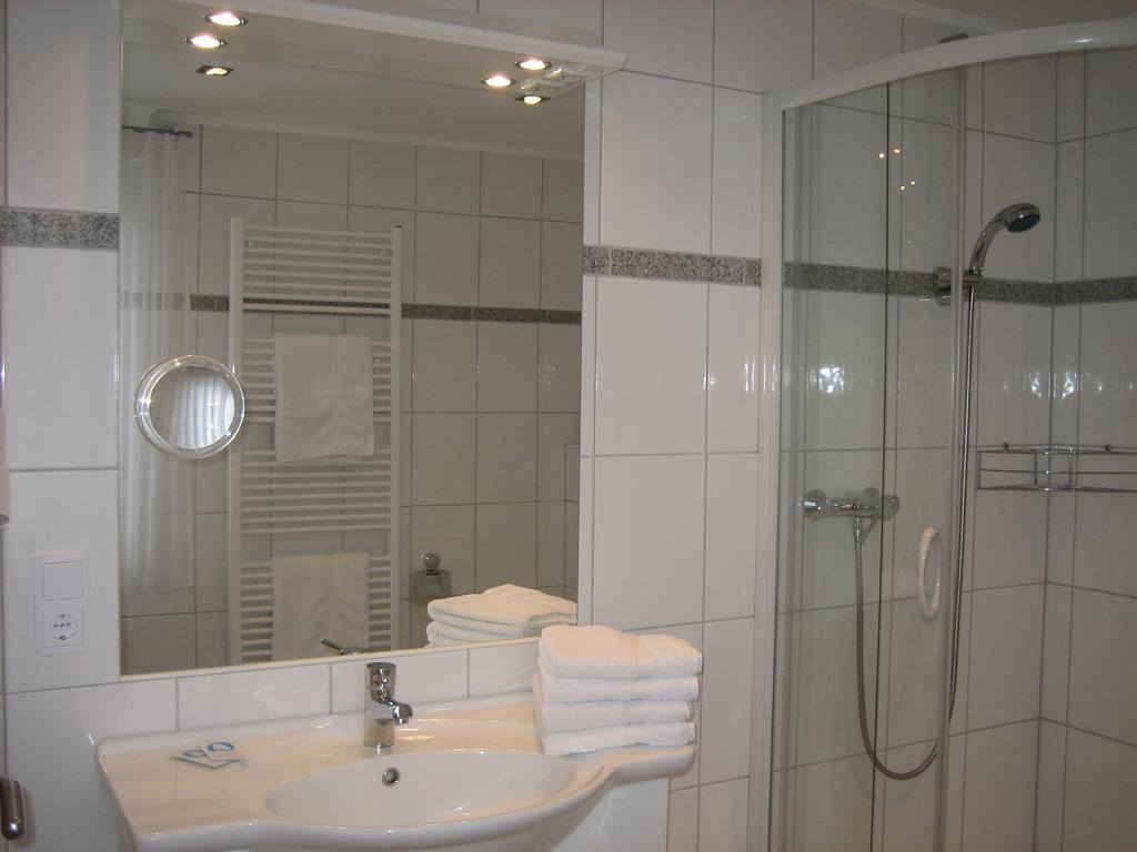 Hotel Lindenhof Meschede Δωμάτιο φωτογραφία